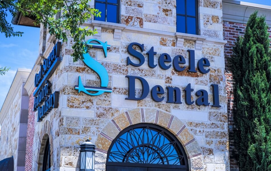 Outside view of Steele Dental office building